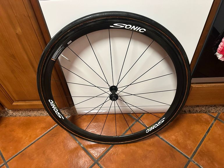 Used Sonic competition full carbon bike — image 2 of 8