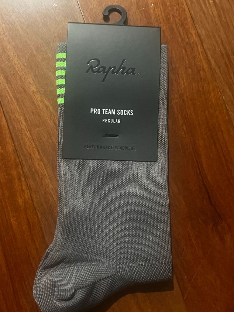 Used Rapha PRO TEAM SOCKS bike — image 1 of 4