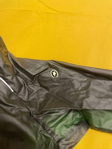 Used Assos Antivento Windstopper Mille GT bike — image 3 of 9