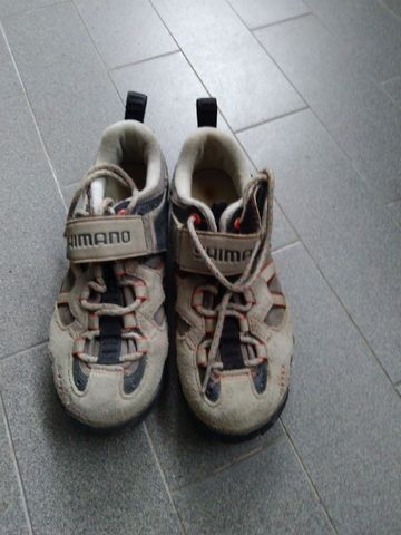 Used Shimano SH-WM40 bike — image 2 of 5
