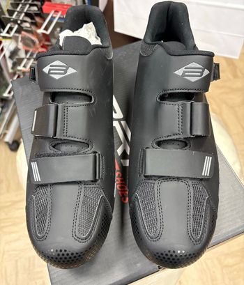 Used 2024 Shark bike — image 3 of 4