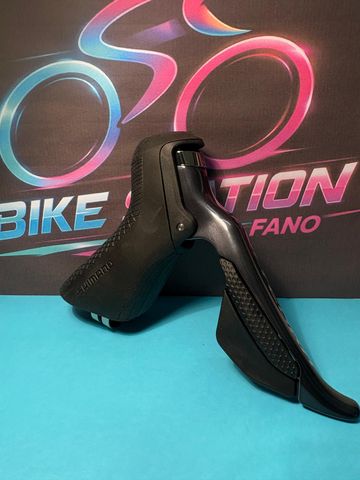 Shimano Ultegra ST-R050-R Leva cambio destra 11v Drivetrain & Pedals de segunda mano