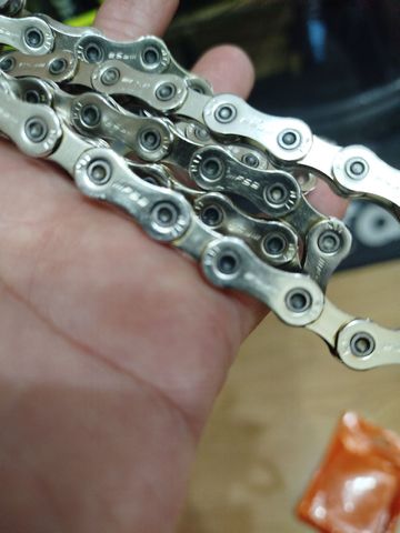 Gebrauchtes 2025 Team Issue 11-speed Chain bike — Bild 2 von 2