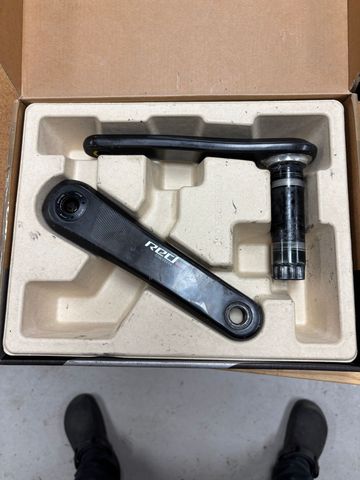 Used Sram Red Crankset BB30 Drivetrain & Pedals