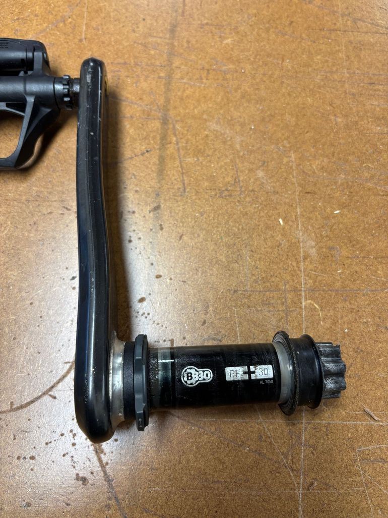 Used Sram Red Crankset BB30 bike — image 4 of 7