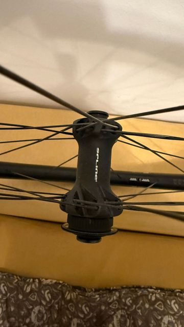 Gebrauchtes Dt Swiss GRC 1600 Carbon Spline Wheelset bike — Bild 15 von 17