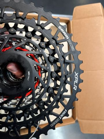 Used Sram RED XPLR XG-1391 13-speed 10-46t 2026 bike — image 2 of 3