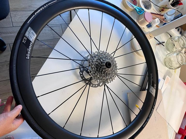 Used Vision SC 40 Disc TLR bike — image 2 of 4