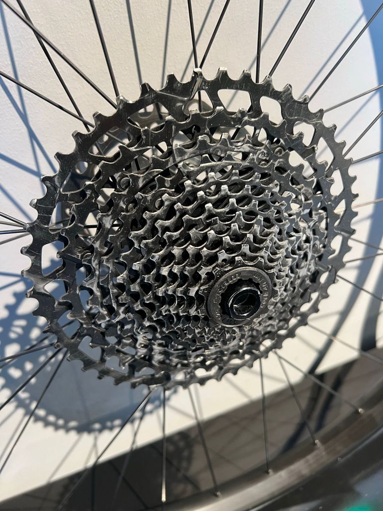 Used 2023 X30 SE bike — image 4 of 8