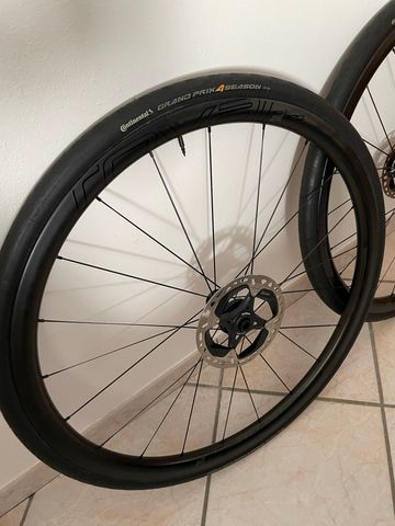 Použité Specialized Roval CLX 32 Carbon Tubeless Clincher Wheelset bike — obrázek 3 z 6
