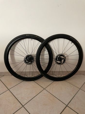 Specialized, Roval CLX 32 Carbon Tubeless Clincher Wheelset