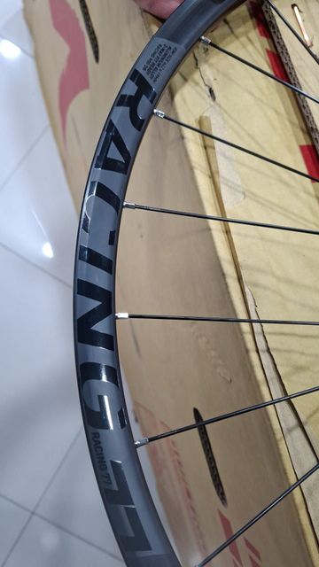 Gebrauchtes Fulcrum Racing 77 Center-lock 2026 bike — Bild 9 von 9