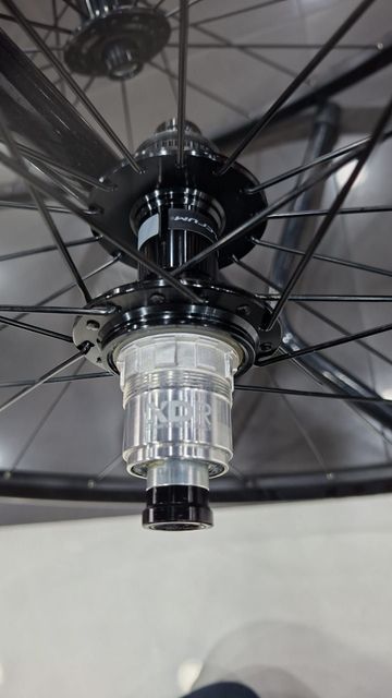 Gebrauchtes Fulcrum Racing 77 Center-lock 2026 bike — Bild 2 von 9