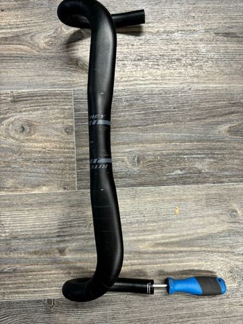 Used 2024 Venture Max Lenker Gravel bike