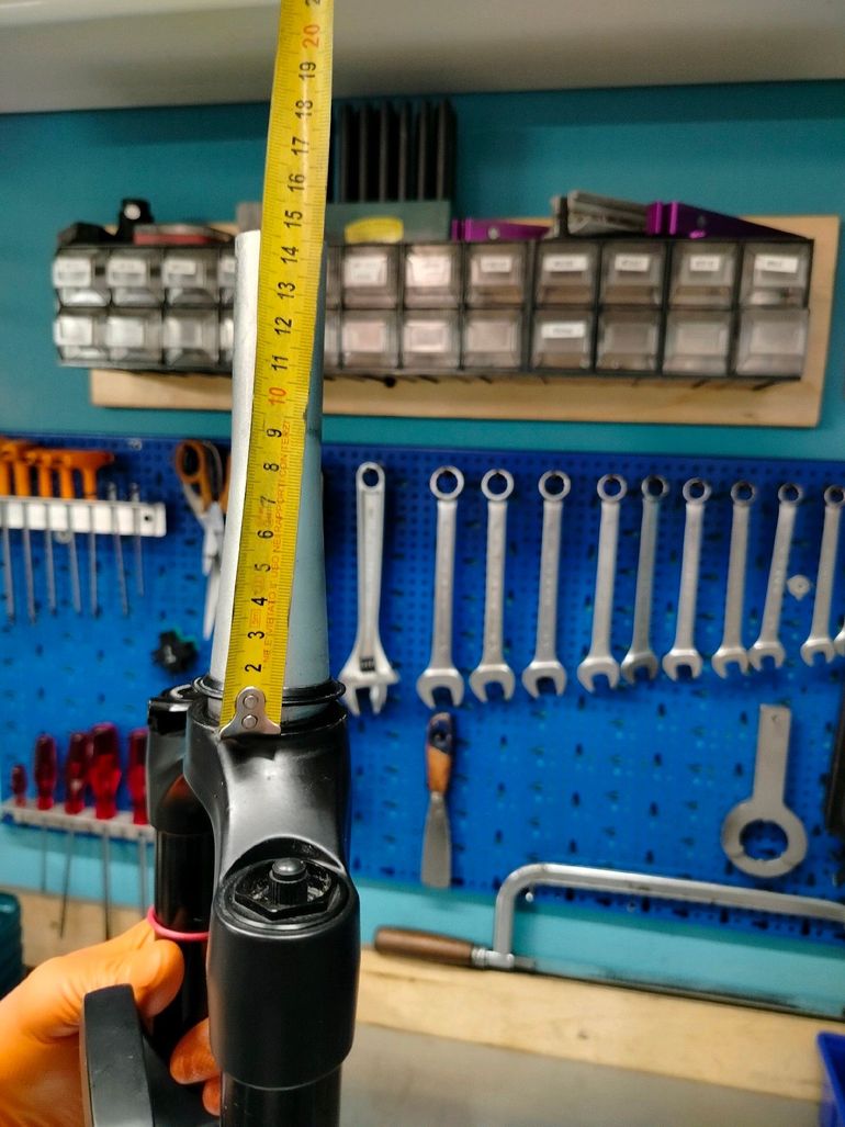 Used RockShox Recon Gold RL 29" DebonAir 100 Tapered Boost Remote 2021 bike — image 2 of 5