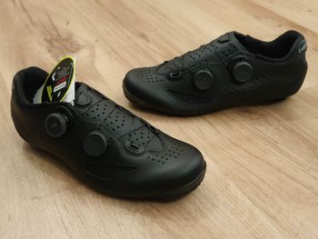 Used 2025 CX239 Carbon bike — image 2 of 9
