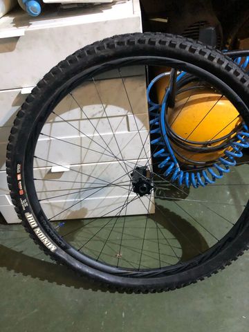 Używany Race Face Turbine R30 Front Wheel Wheels