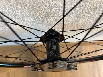 Used Tune KillHill ClimbHill Laufradsatz bike — image 3 of 9