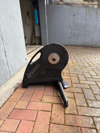 Used Saris H3 bike — image 1 of 5