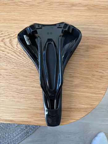 Used 2025 Akero AGX T2.0 Saddle bike — image 2 of 4