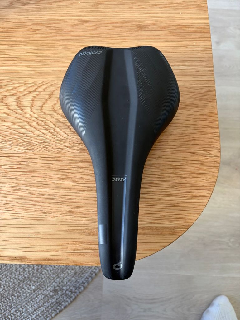 Used 2025 Akero AGX T2.0 Saddle bike — image 1 of 4