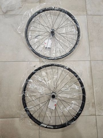 Dt Swiss HXC 1501 LS 30 29" microspline 2024 Wheels d'occasion