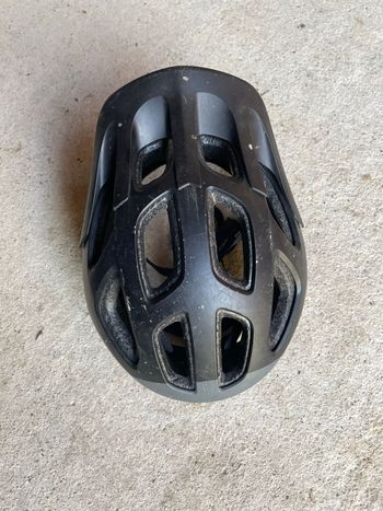 Used 2022 casque intégral bike — image 5 of 5