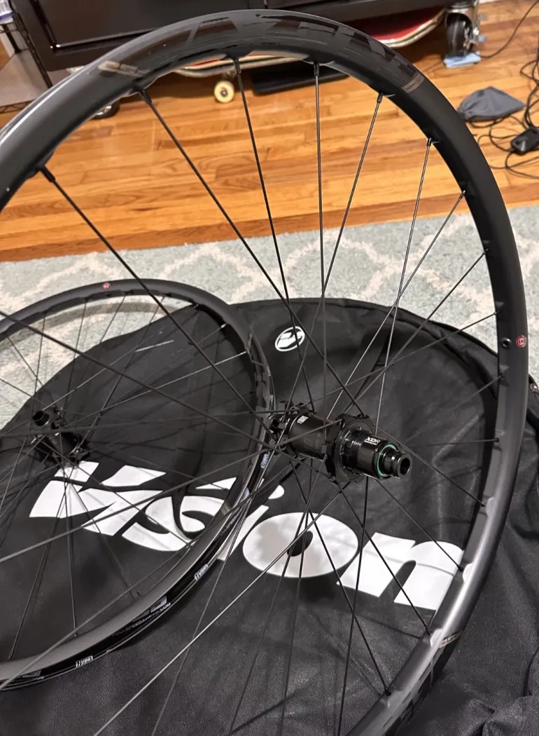 Used Vision KFX i28 Carbon Wheelset 29” Boost XDR 2025 bike — image 2 of 4