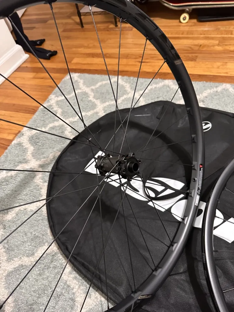 Used Vision KFX i28 Carbon Wheelset 29” Boost XDR 2025 bike — image 3 of 4
