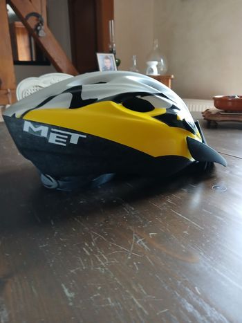 Used MET Casque VTT bike — image 3 of 5