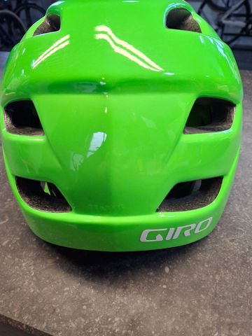 Used Giro Feature bike — image 3 of 5