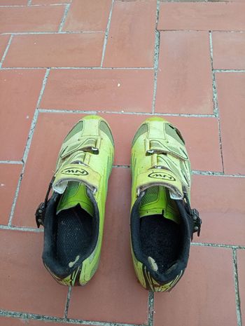 Used 2022 Zapatillas BTT bike — image 1 of 4
