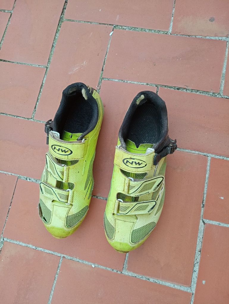 Used 2022 Zapatillas BTT bike — image 3 of 4