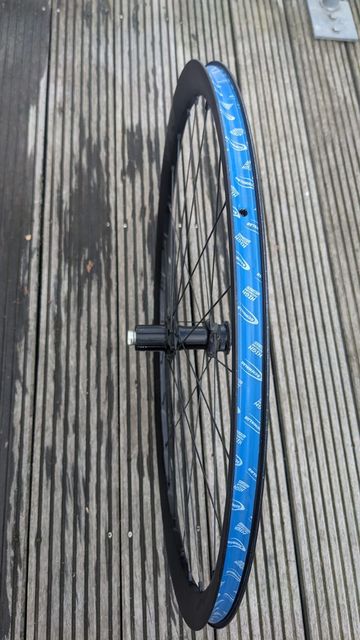 Used Fulcrum Racing 400 DB Wheelset 2024 bike — image 8 of 13