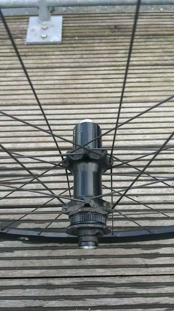 Used Fulcrum Racing 400 DB Wheelset 2024 bike — image 6 of 13