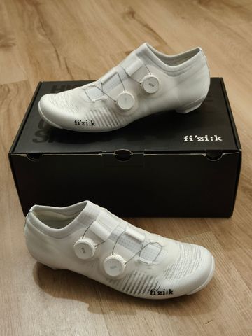 Used 2025 Sapatos de estrada Fizik Vega Carbon modelo Team Movistar "NOVOS" Cycling Shoes