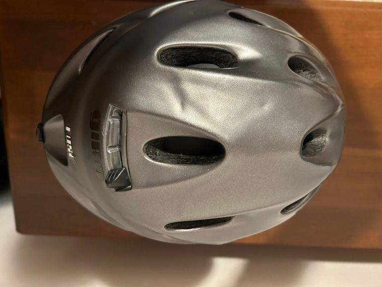 Used Giro Fuse 2024 bike — image 5 of 6