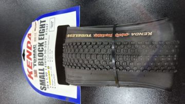 Used Kenda Small Block Eight 26x1.90 TLR 2026 bike — image 1 of 7