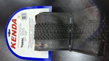 Used Kenda Small Block Eight 26x1.90 TLR 2026 bike — image 5 of 7