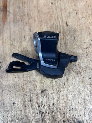 Used Shimano SL-M7000-11 Right Shifter bike — image 1 of 3