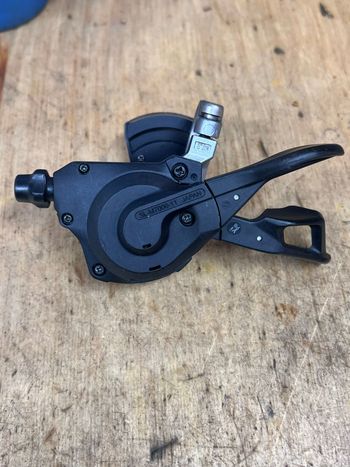 Used Shimano SL-M7000-11 Right Shifter bike — image 3 of 3