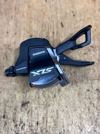 Used Shimano SL-M7000-11 Right Shifter bike — image 2 of 3