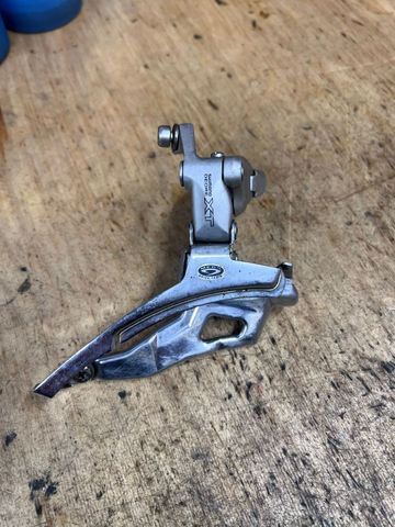 Brugt Shimano Deore XT FD-M751 Front Derailleur Drivetrain & Pedals