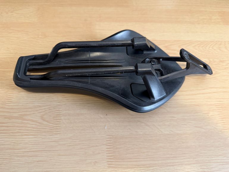 Used Fizik Transiro Aeris Long Distance Saddle R1 bike — image 3 of 3