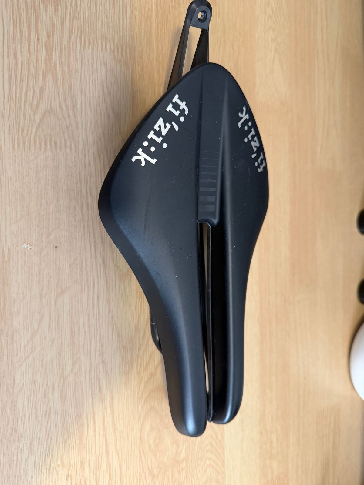 Fizik Transiro Aeris Long Distance Saddle R1 | buycycle