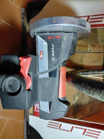 Used 2019 Rullo da allenamento Elite Force Cycling Accessories