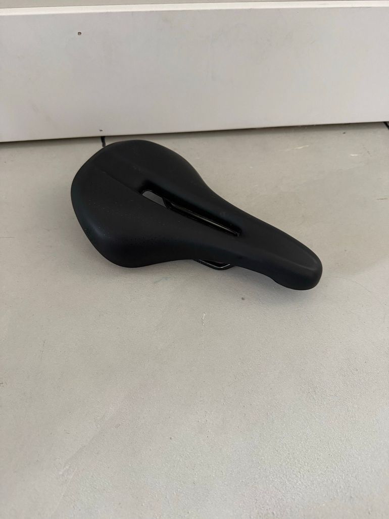 Used 2025 Verse Short Comp Bike Saddle bike — image 1 of 2