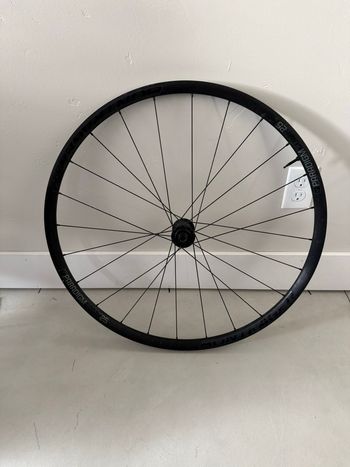 Used 2025 Paradigm Comp 25 TLR Disc Road Wheel bike — image 3 of 3