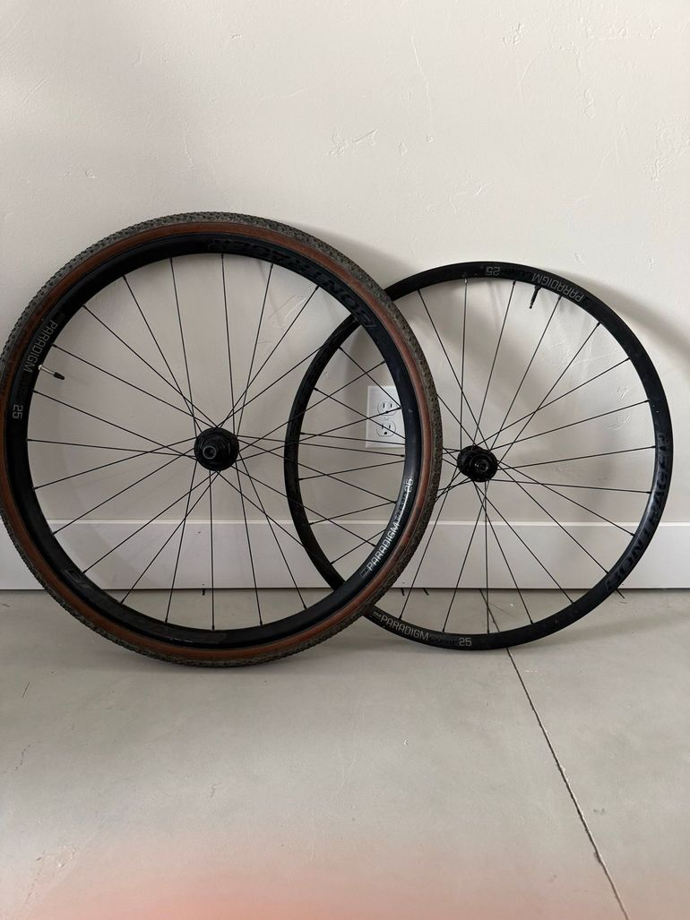 Used 2025 Paradigm Comp 25 TLR Disc Road Wheel bike — image 1 of 3