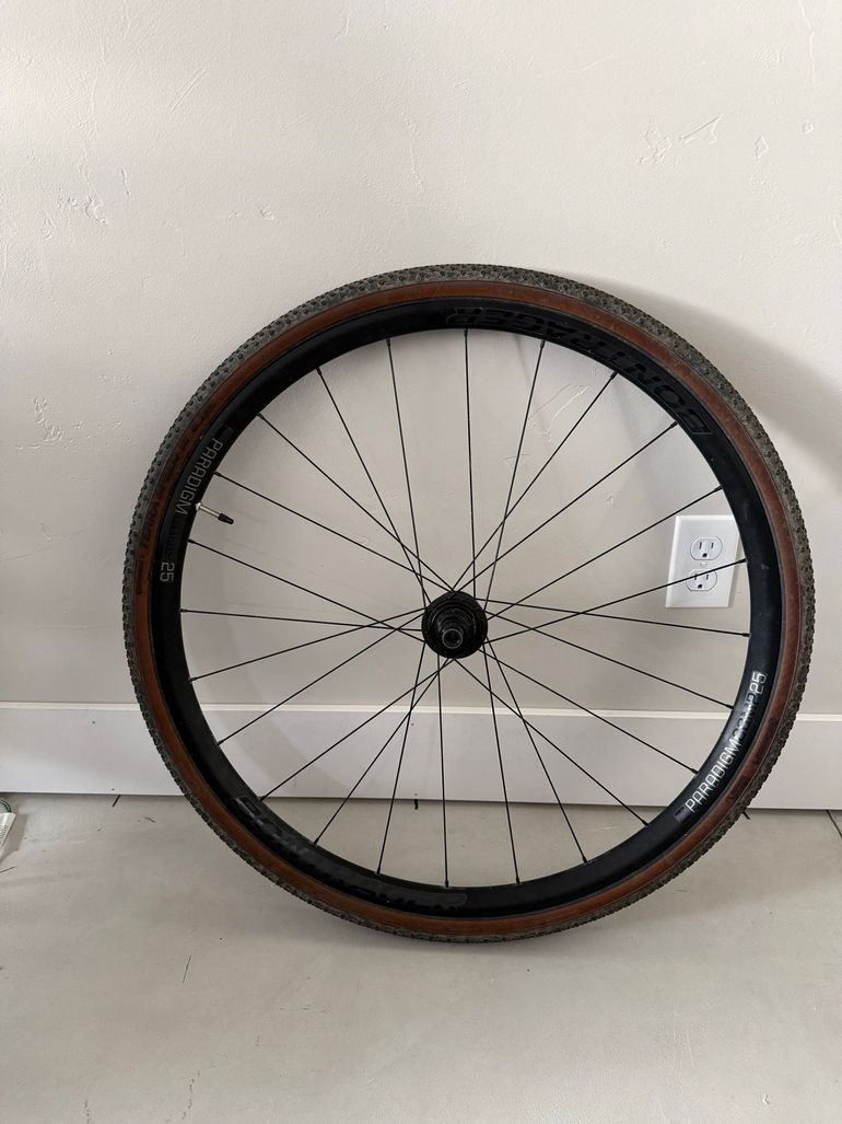Used 2025 Paradigm Comp 25 TLR Disc Road Wheel bike — image 2 of 3